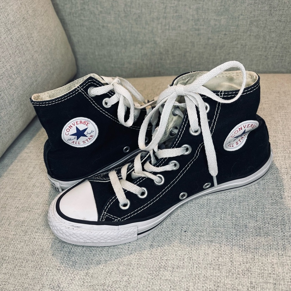 Converse Chuck Taylor All Star Hi-Tops Black Size 6